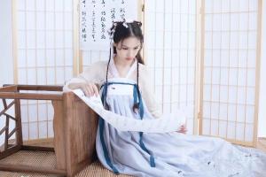 伶煊