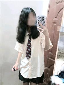 洛