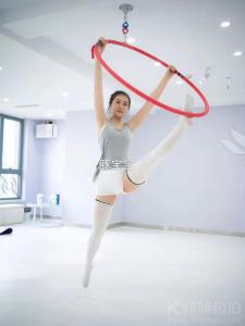 瑜伽眼镜娘