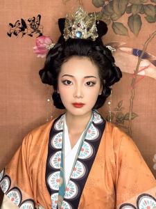 洛翼