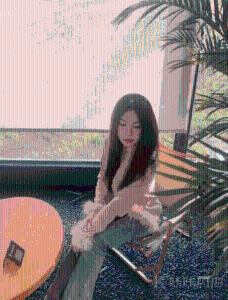 七七
