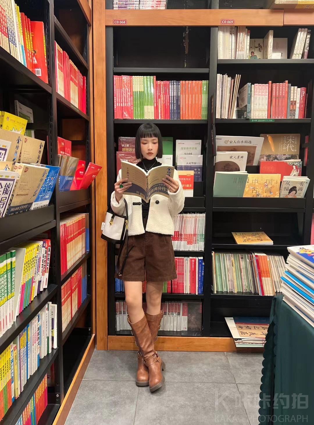 曹童学👩‍🎓