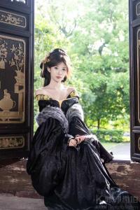 摄影羅羅