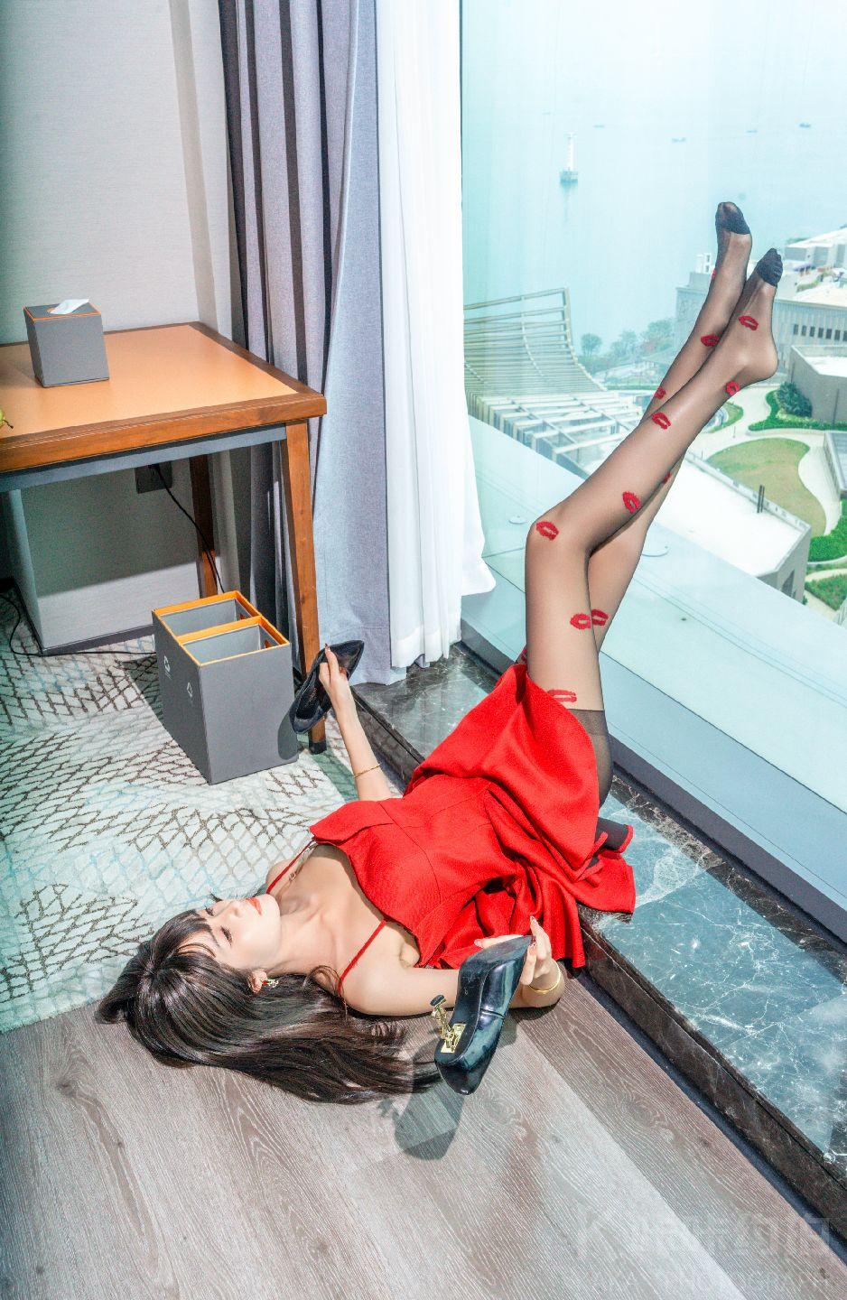 腿精柳飘飘