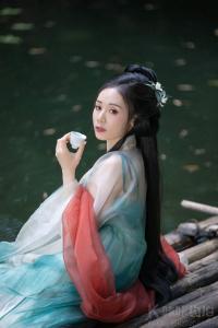 墨炎辰