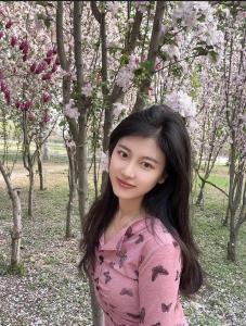 莉莉娅