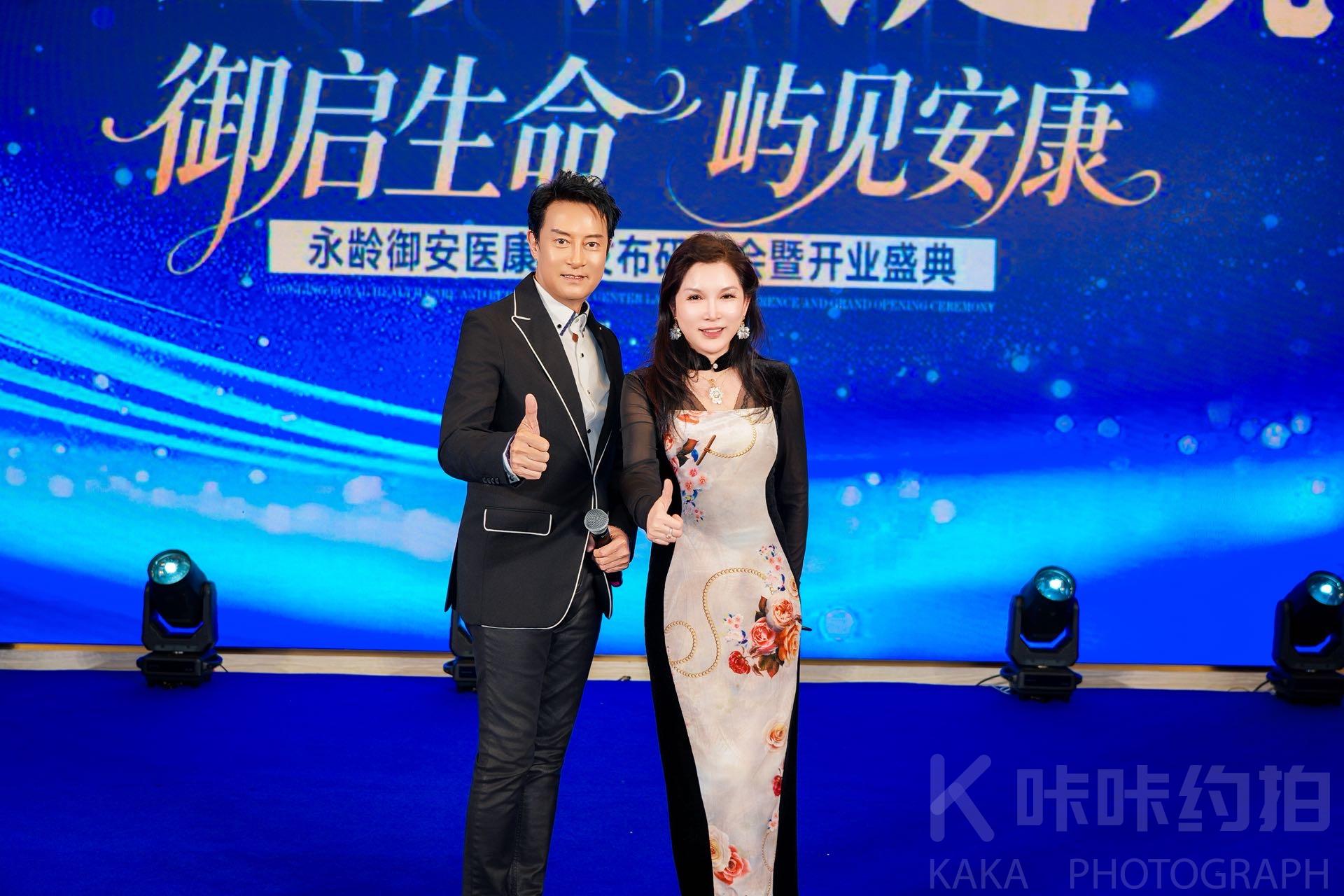 女摄陈果