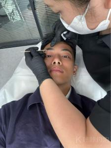 周女士