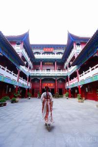 小王不会拍照