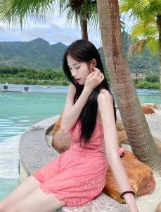依依