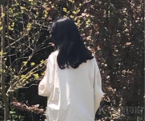 彤