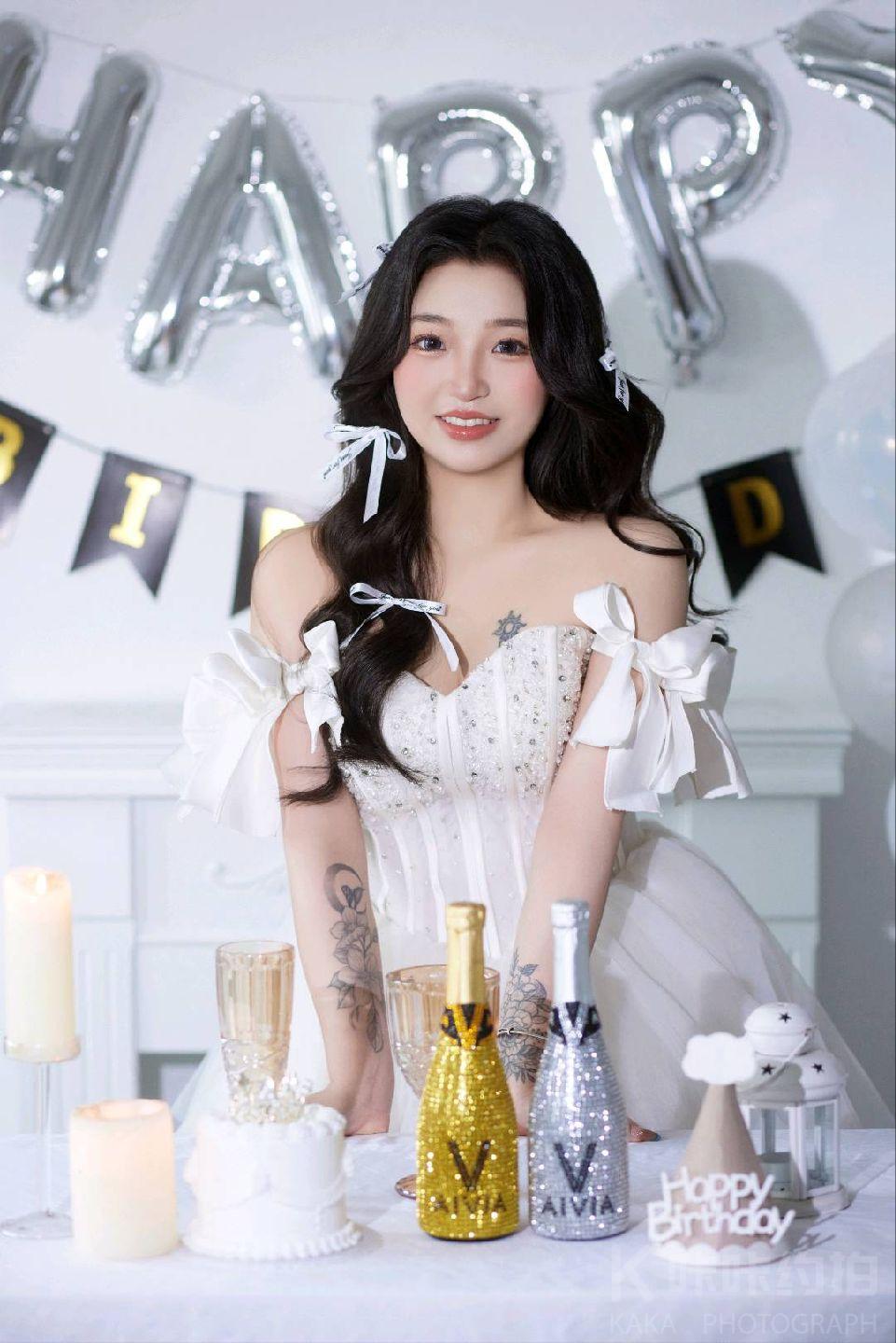 栀子花美少女