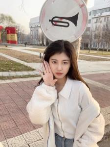 莉莉娅
