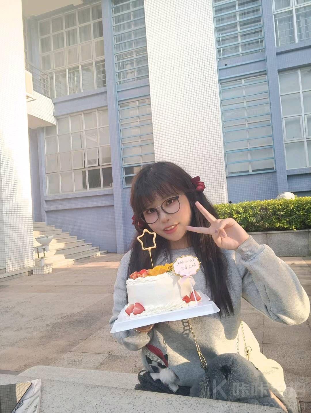 肉酱欧尼