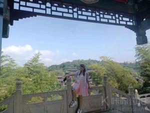 䢁䢁