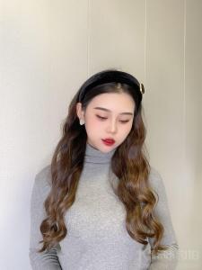 空   白。