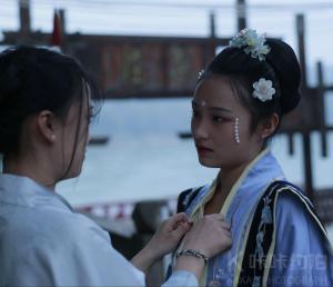 小王不会拍照