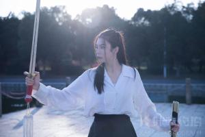 月