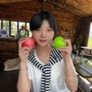 爱化妆的玫玫
