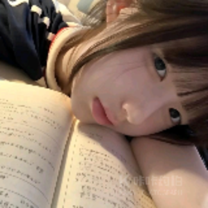 小小莉.