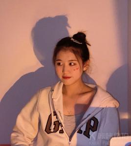 佳佳