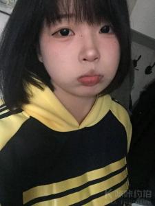 🎒