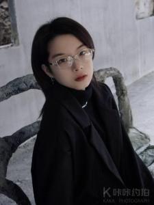 嗯哼
