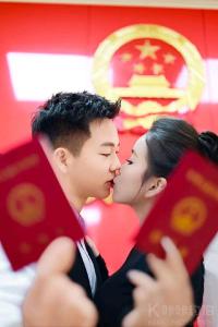 白爱人是女摄