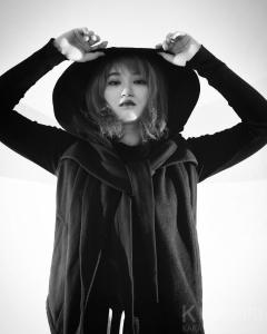 月