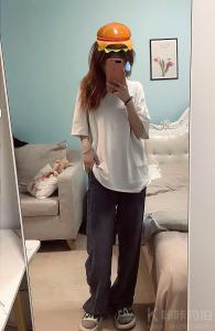 小 宝.