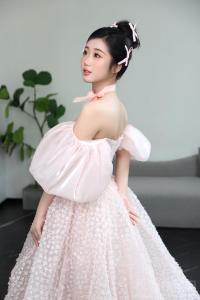 渝彤