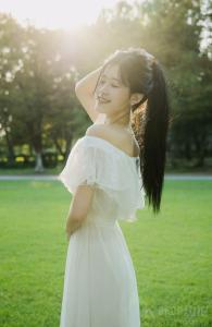 SHE YI