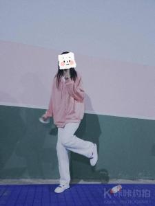 半只小月亮