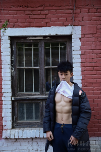 张晋伦