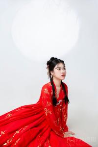 柒柒