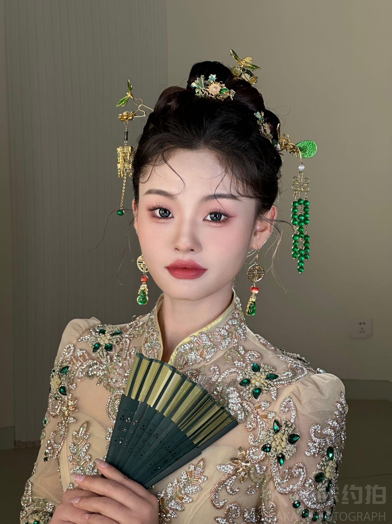 小张没吃饱