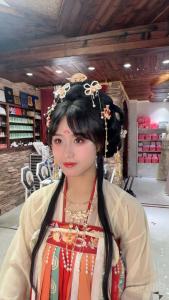 瑞思美妆婚纱