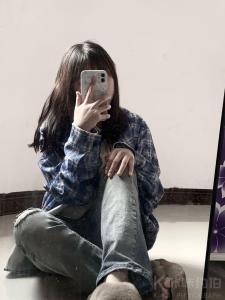 小Y.