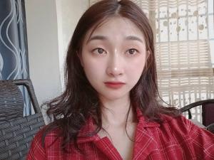 梁秋