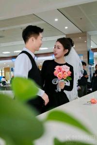 白爱人是女摄