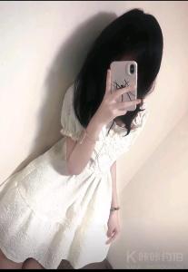洛