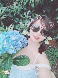 玫瑰牛奶