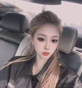 吃饭饭吐泡泡