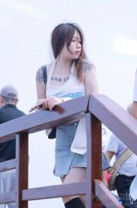 👀
