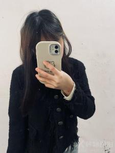 小Y.