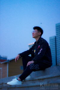 摄影师：易友