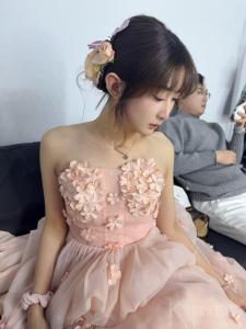 摸摸