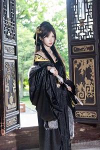 摄影羅羅