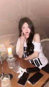 YY