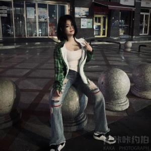 嗯